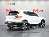 2024 Volvo XC40