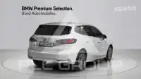 2025 BMW 218
