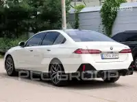 2025 BMW 523