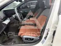 2025 BMW 523