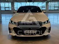2025 BMW 523