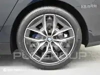 2025 BMW 523