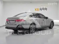 2025 BMW 523