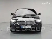 2025 BMW 523