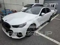 2025 BMW 523