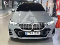 2025 BMW 523