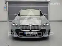 2025 BMW 523