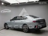 2025 BMW 523