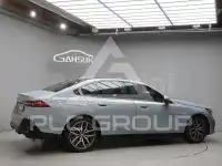 2025 BMW 523