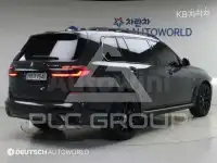 2025 BMW X7