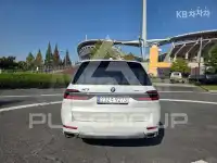 2025 BMW X7