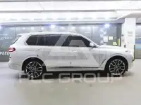 2025 BMW X7