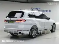 2025 BMW X7