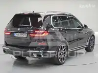 2025 BMW X7