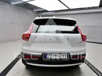 2025 Volvo XC40