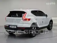 2025 Volvo XC40