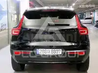 2025 Volvo XC40