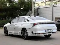 2025 KIA K8