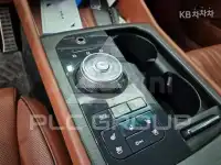 2025 KIA K8