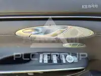2025 Genesis GV70
