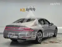 2025 Genesis G90