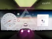 2025 Genesis G80