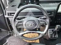 2025 Hyundai Staria