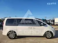 2025 Hyundai Staria