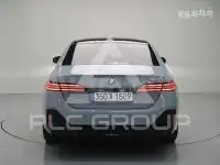 2026 BMW 523