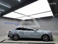 2026 BMW 523
