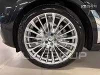 2026 BMW X7