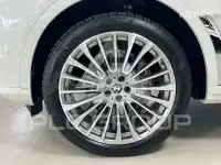 2026 BMW X7