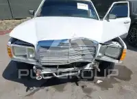1982 Mercedes Benz E 300 photo