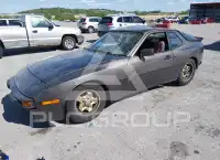 1983 Porsche 944 фото