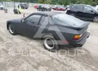 1984 Porsche 944 photo