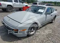 1984 Porsche 944 photo