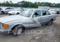 1985 Mercedes Benz 500 photo