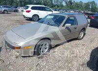 1985 Porsche 944 photo