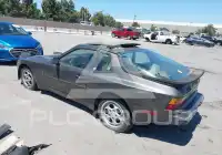 1985 Porsche 944 фото