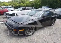 1985 Porsche 944 photo