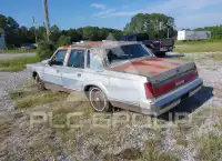 1987 Lincoln Town фото