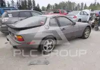 1988 Porsche 944 photo