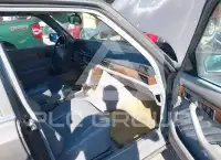 1989 Mercedes Benz E 300 фото
