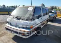 1990 Mitsubishi Space Wagon фото