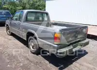 1990 Mazda B2600 фото