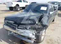 1990 Mazda B2200 фото