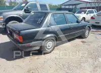 1991 BMW 318 photo