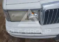 1994 Lincoln Town photo