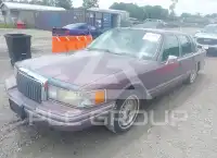 1994 Lincoln Town фото