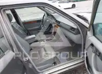 1994 Mercedes Benz E-Class photo